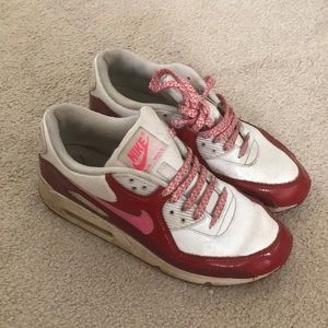 Nike Air Max Special Edition heart lace